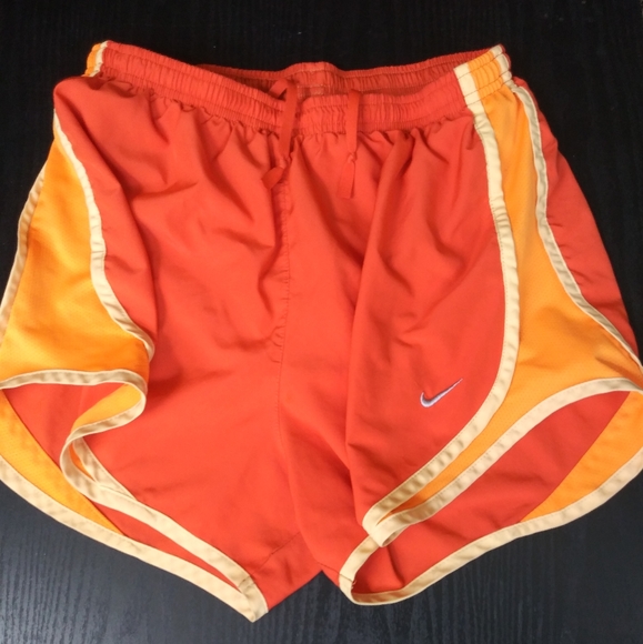 Nike Womens Dri-FIT Tempo Running Shorts Sz S - Picture 2 of 6